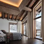 Chalet Le Moulin, Le Praz, 6 Chambres, In, Out Chalet Courchevel
